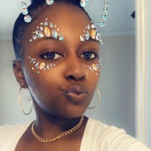 Meet your Posher, Lee-lee